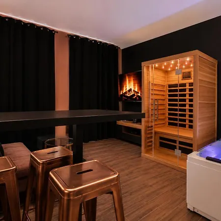 - Balneo Et Sauna Privatifs Apartment *
