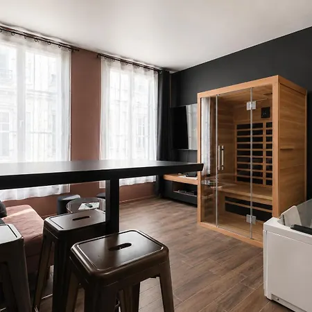 - Balneo Et Sauna Privatifs * 트루아