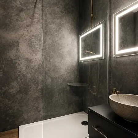 - Balneo Et Sauna Privatifs Apartment