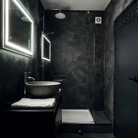 - Balneo Et Sauna Privatifs * Troyes
